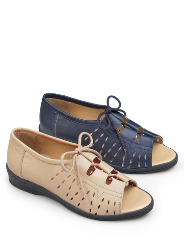 LACE FRONT FULL BACK SHOE