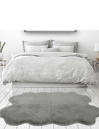Luxury Faux Fur Rugs from Chums