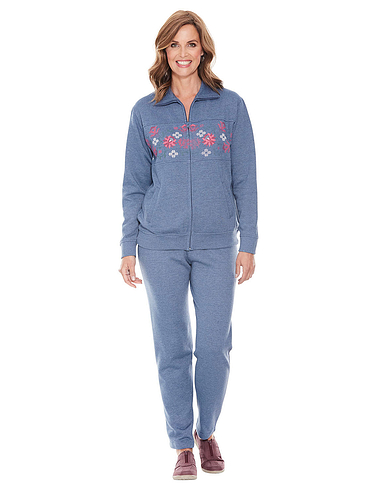 leisure suits for older ladies