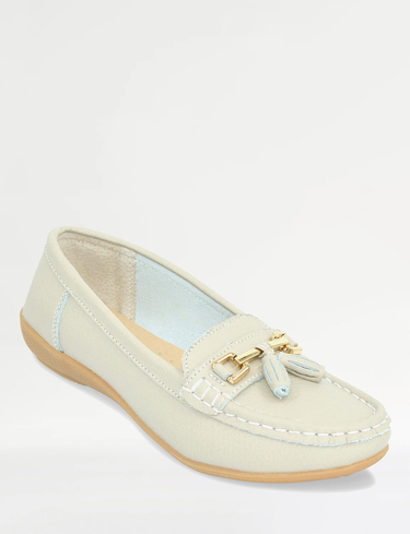Chums Women's Leather Loafer Shoe in Beige | Size: 6