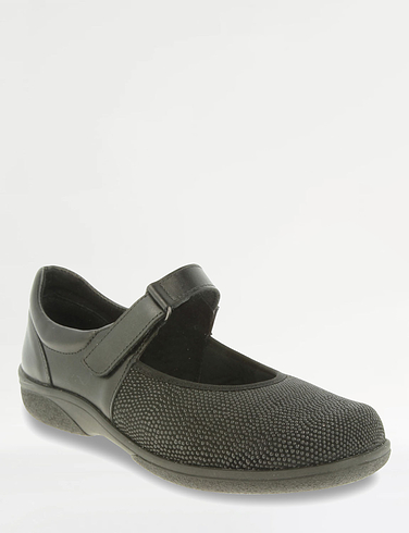 DB Shoes Wide 6V Roberta Shoe