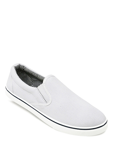 chums canvas shoes