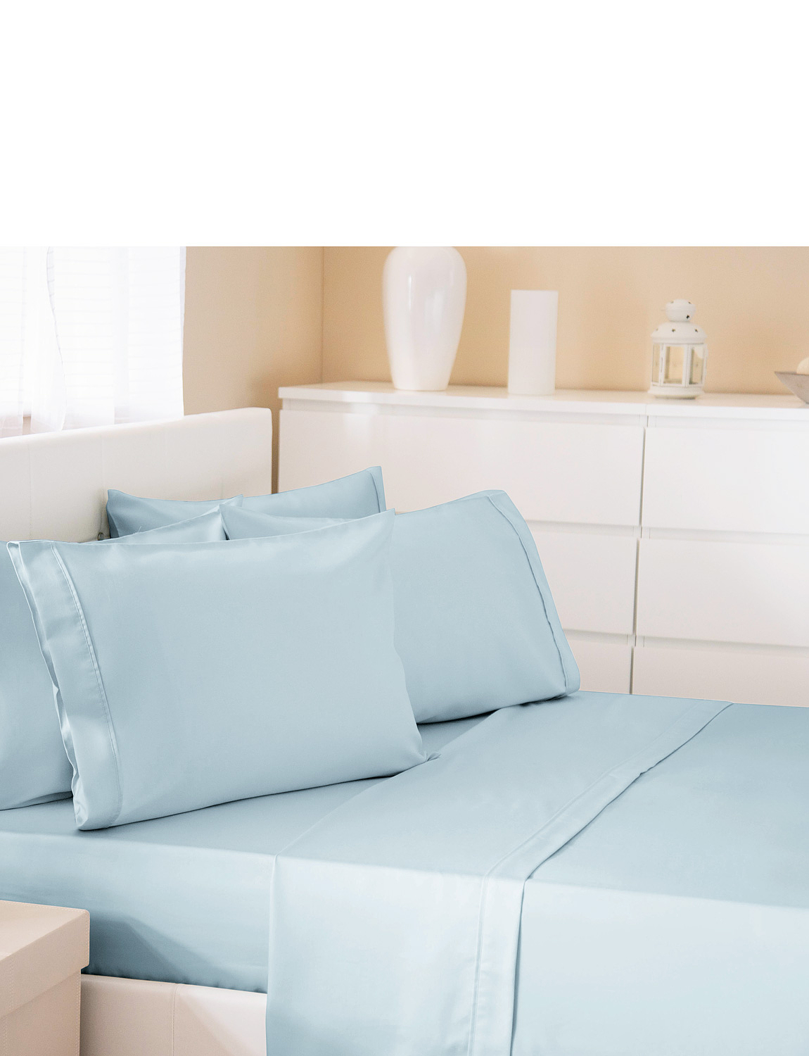 300 Thread Count Cotton Rich BedLinen Fitted Sheet By Belledorm Chums