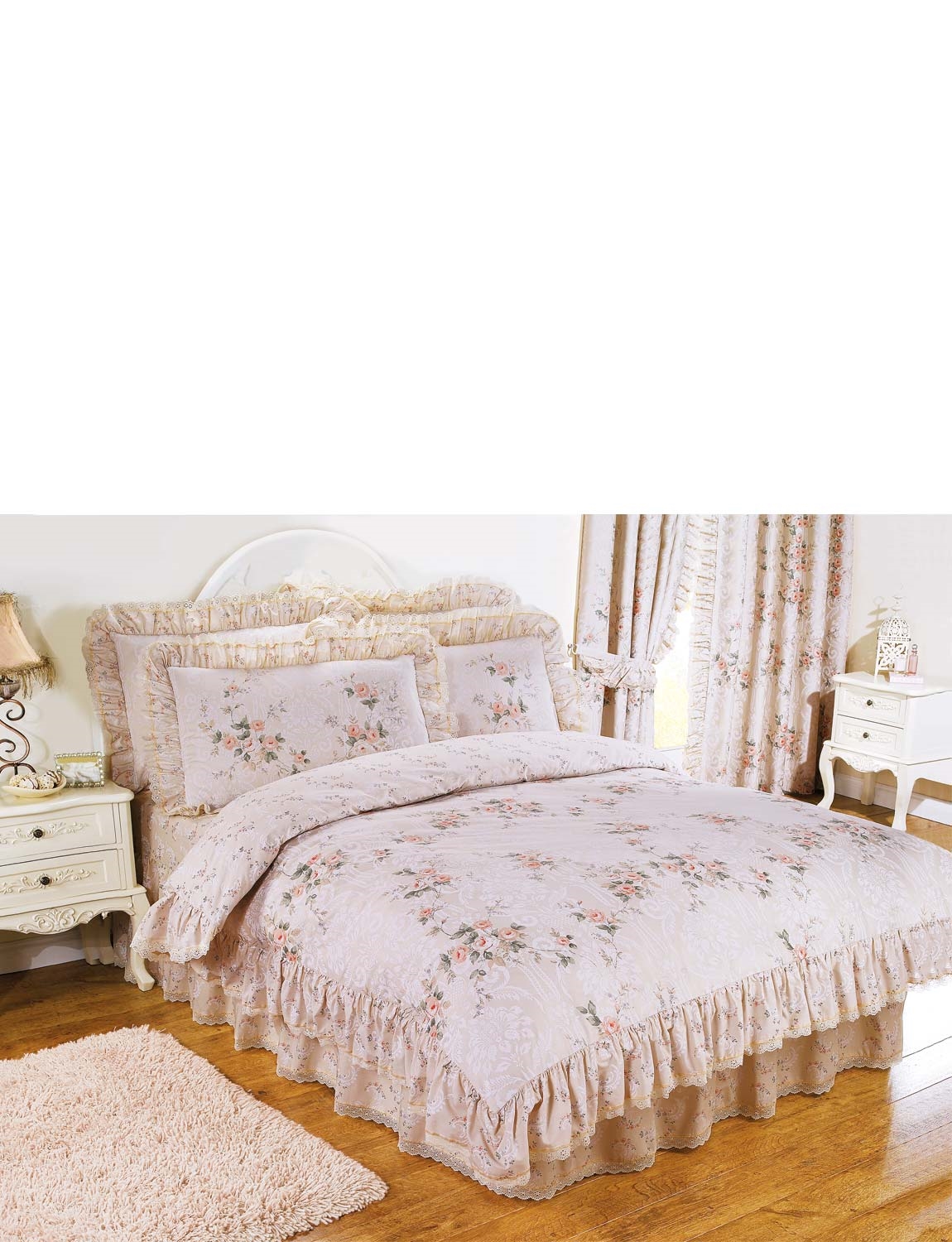 Charlotte Quilt Sets & Curtains Chums