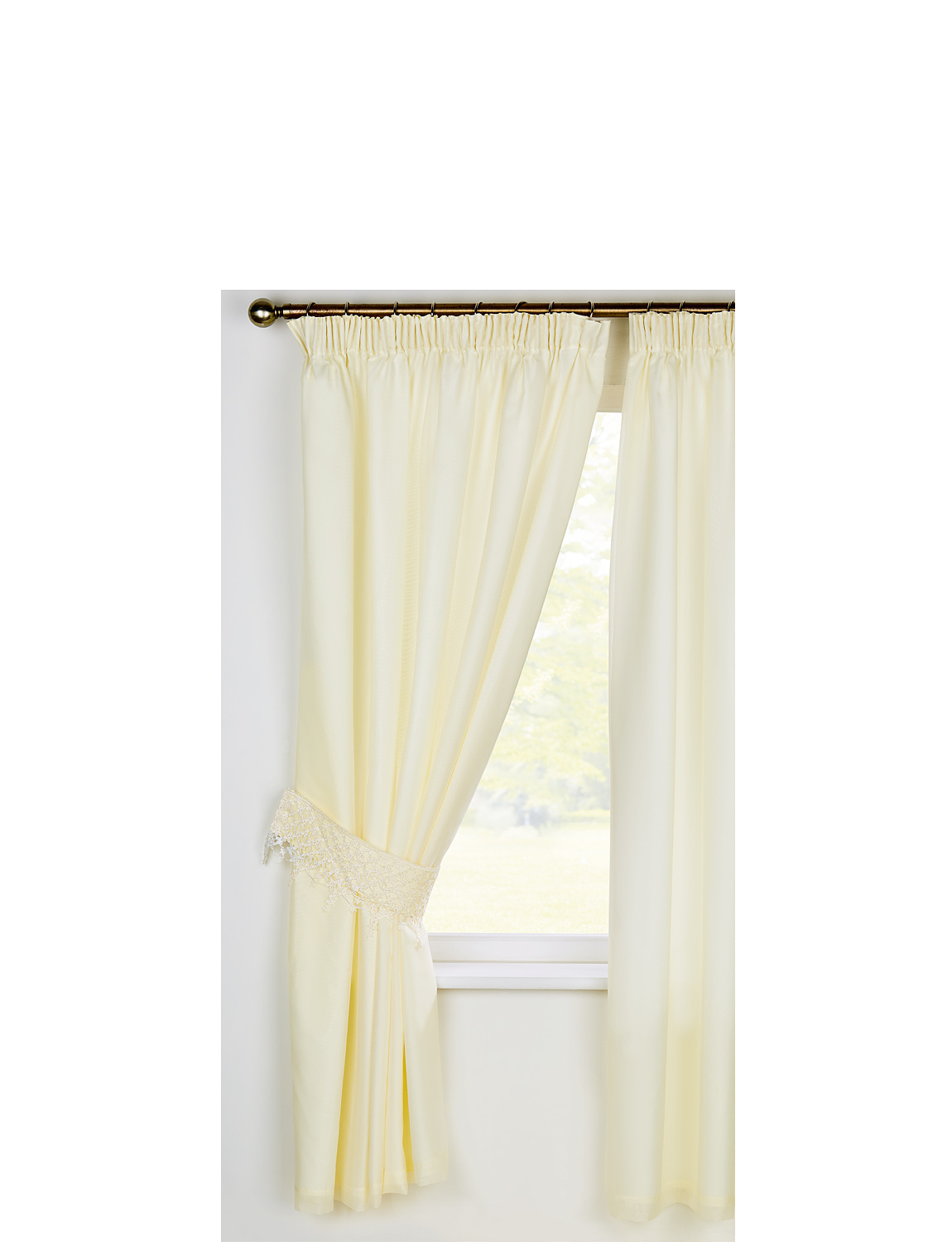 Daisy Lined Viole Curtains Chums