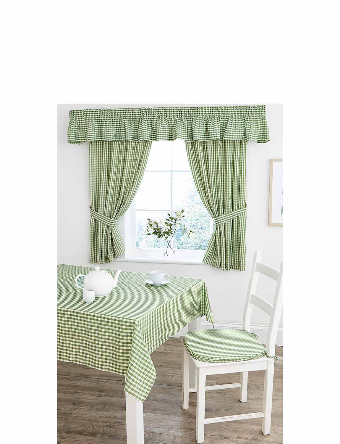 Country Gingham Kitchen Tablecloth Chums