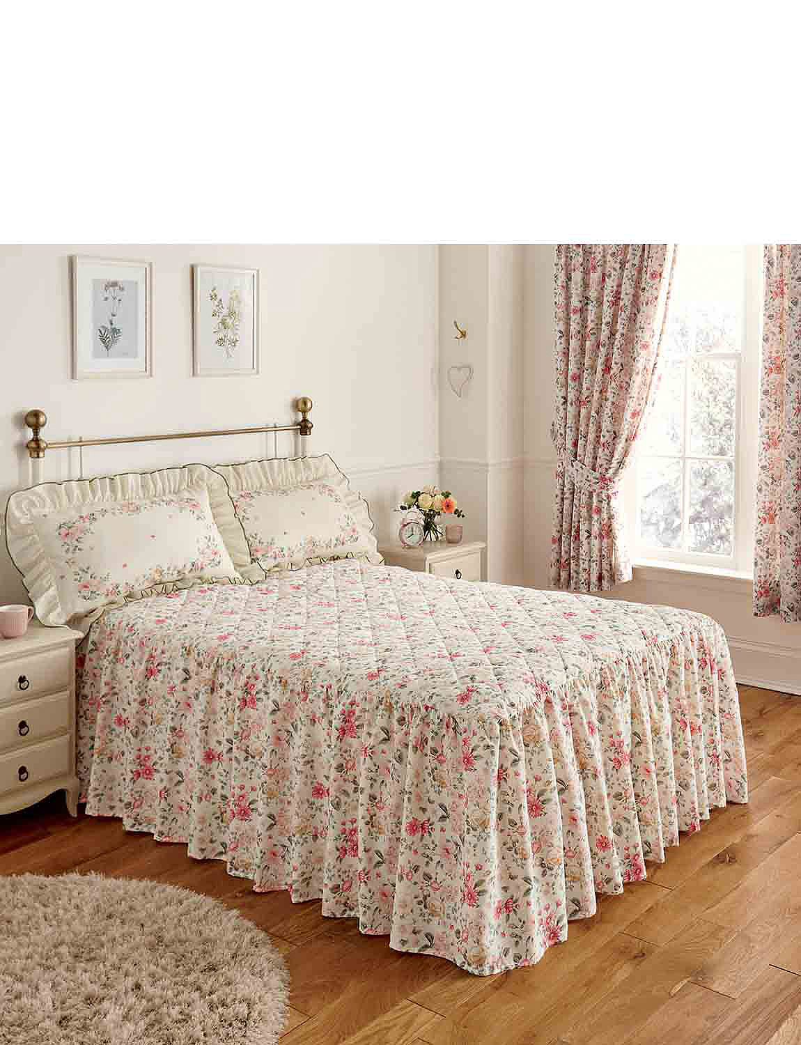 Summertide Luxury Frilled Bedspread Chums