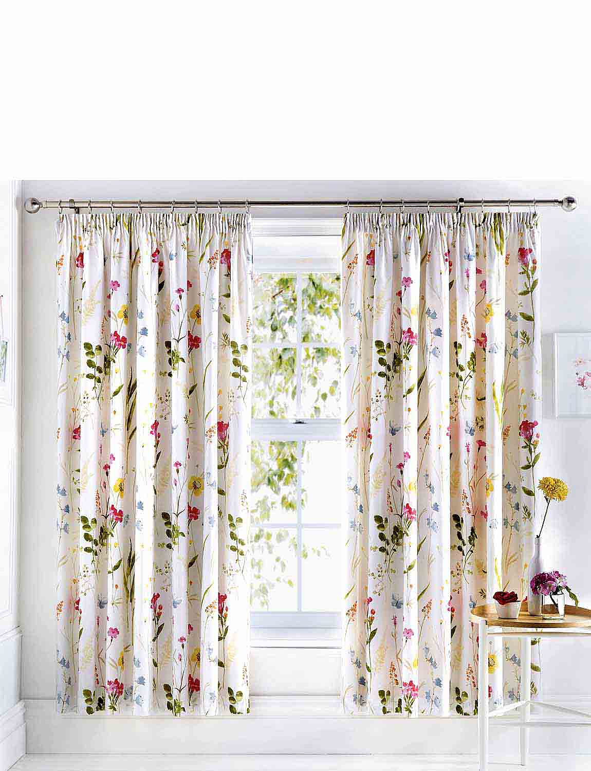 Spring Glade Curtains Chums