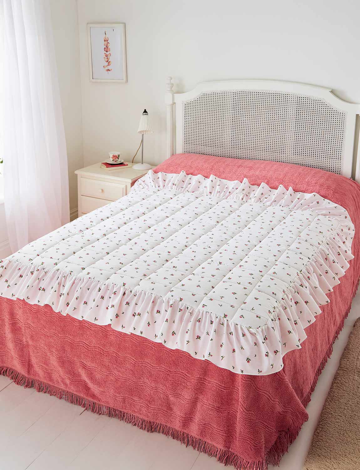 Rosebud Eiderdown Style Quilt Chums